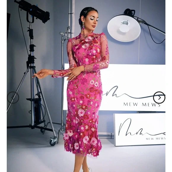Floral Pink Midi Dress - Picture 3 of 3